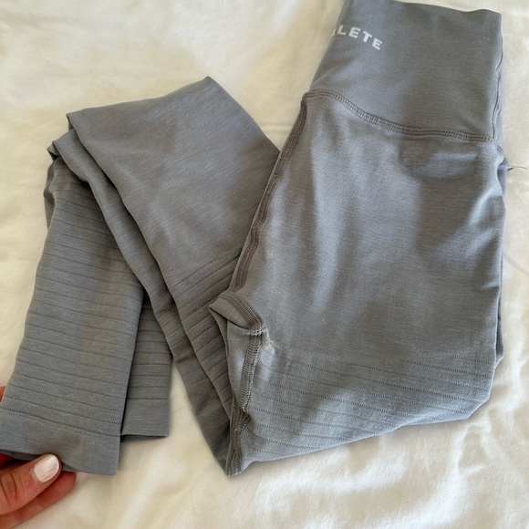 Alphalete OG revival silver/grey size xs - Picture 4 of 4
